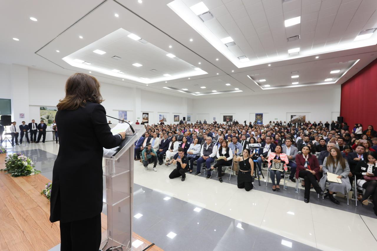 Pide gobernadora a servidores públicos promover ambientes laborales de respeto, humanismo y equidad
